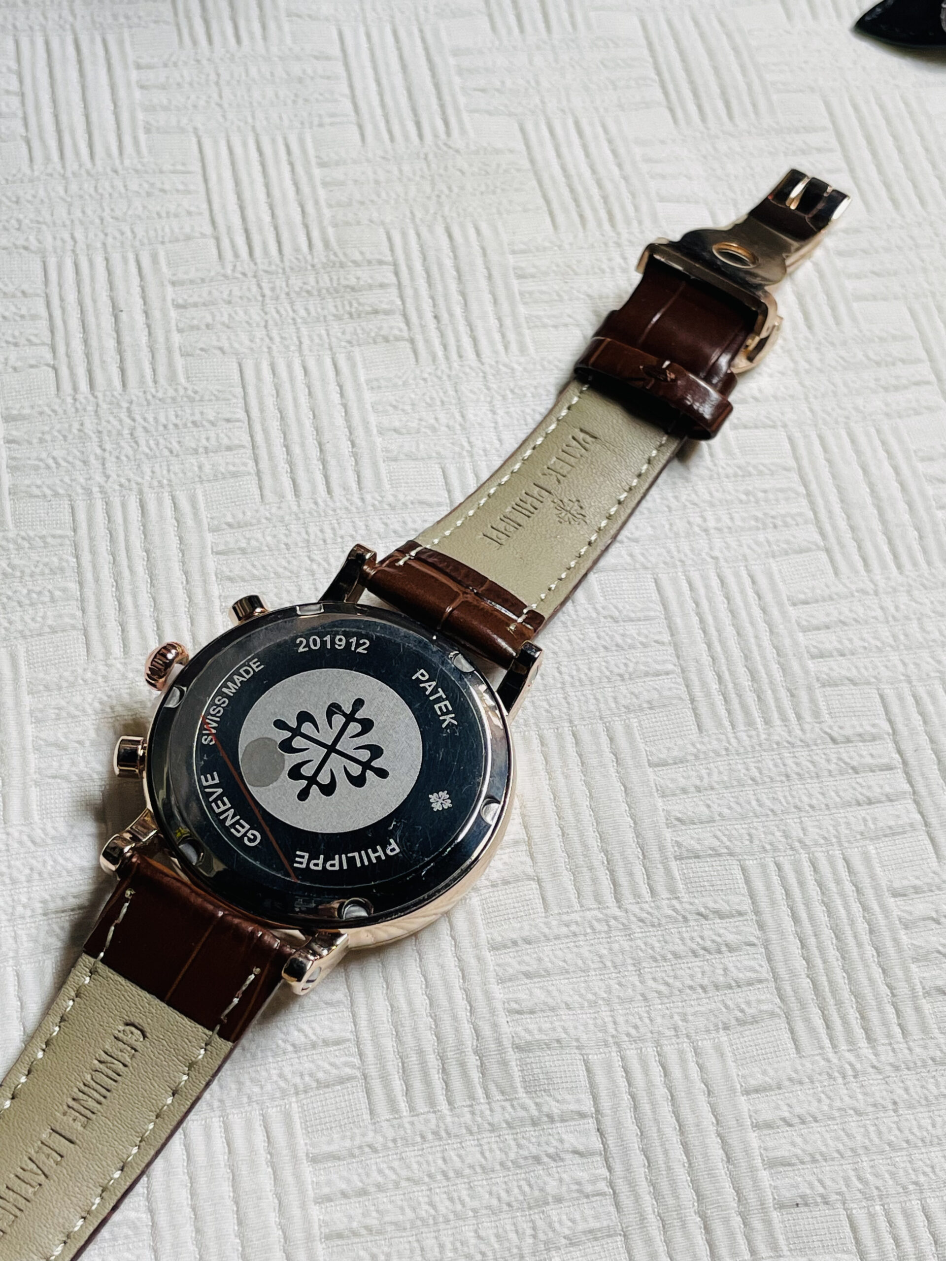 Elegant White Dial Rose Gold Watch with Moonphase – Classic Gentleman Series - Image 3